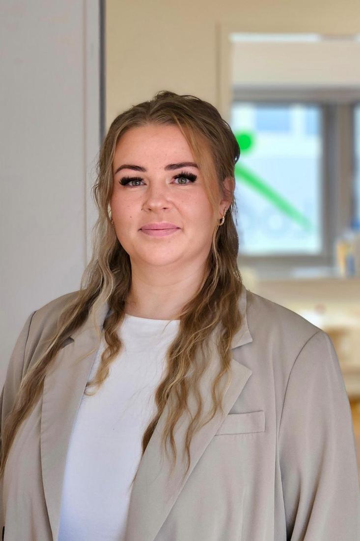 Teammitglied Nadine in der Praxis Custers